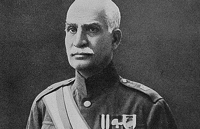 Реза Пезхлеви-старший до свержения и изгнания. Реза Пезхлеви-старший до свержения и изгнания.