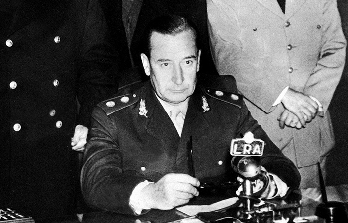 Педро Эухенио был похищен и казнён местными радикалами. Педро Эухенио был похищен и казнён местными радикалами.