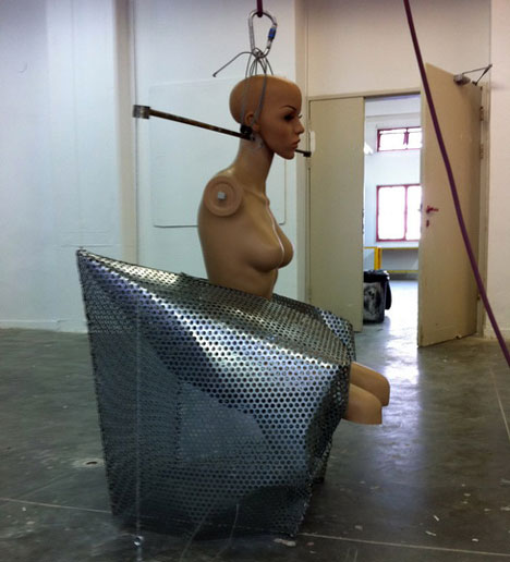 Free Falling - концептуально-технологическая инсталляция от Ezri Tarazi
