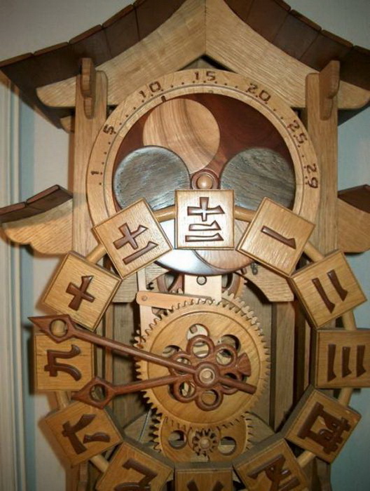 Деревянные часы от Андрея Мартынюка (Белоруссия)