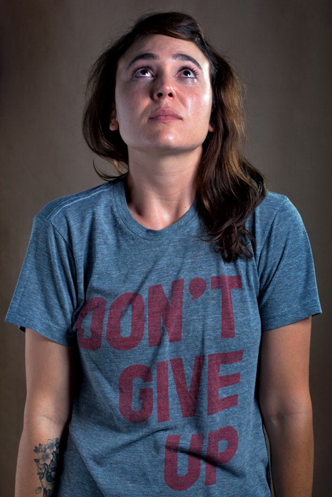 Lovers Shirts: фотоцикл о женщинах в рубашках бывших возлюбленных