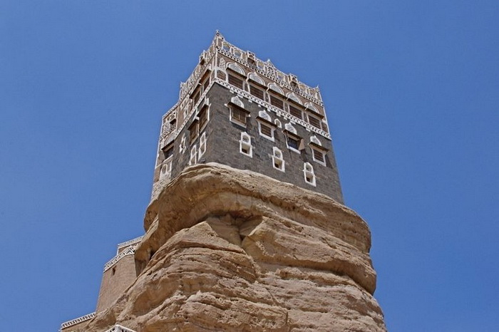 Дар аль Хайяр - замок, построенный на скале (Йемен)