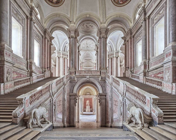 Королевский дворец в Казерте, Италия, 2016. Фотоцикл от Давида Бардни (David Burdeny)