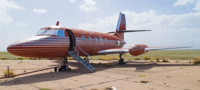 Самолет Элвиса Пресли продан на аукционе.