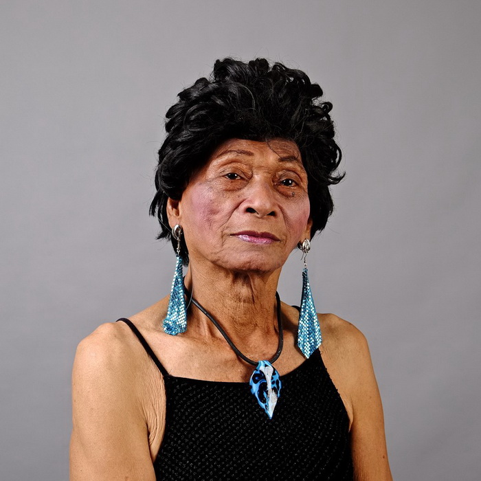 Мама Леони, 87 лет