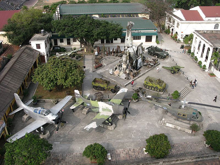 Музей армии, Ханой