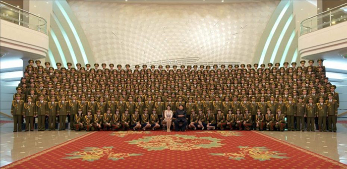 «Красотка» для диктатора: что известно о жене Ким Чен Ына 