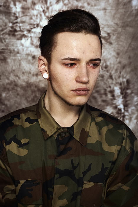 Мужчины тоже плачут: фотоцикл о литовских парнях, которые не хотят идти в армию