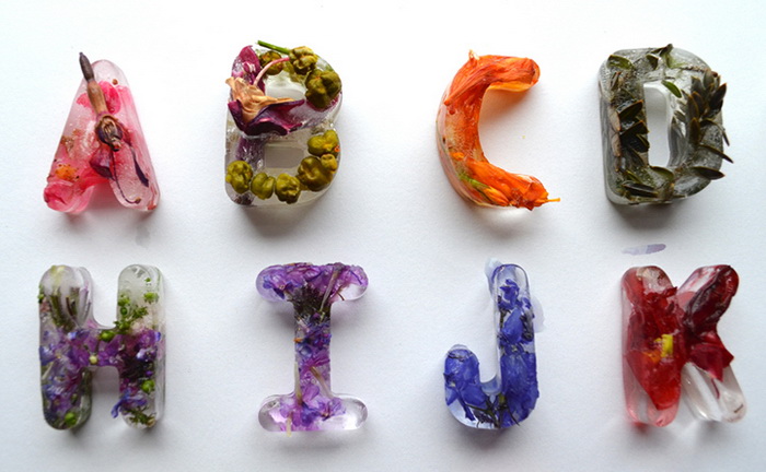 Цветочные кубики льда: оригинальный алфавит от Петры Благовой (Petra Blahova)
