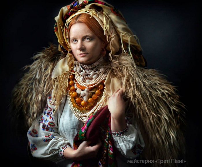 Фантастически красивые фотографии украинок в проекте мастерской Треті півні