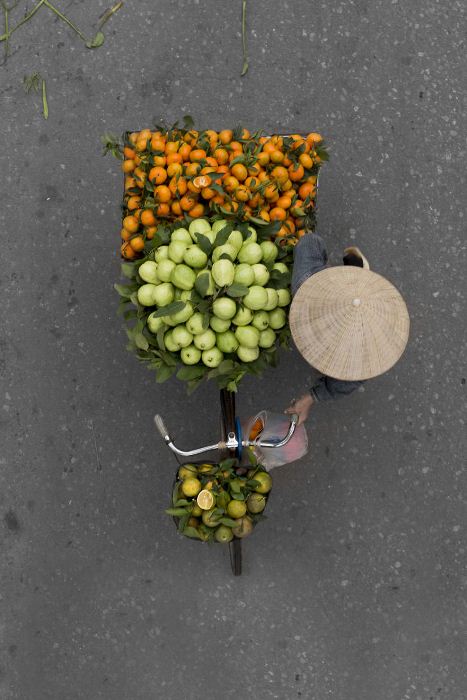 Вьетнамские продавцы едут на рынок: восхитительный фотоцикл о красоте будничной работы