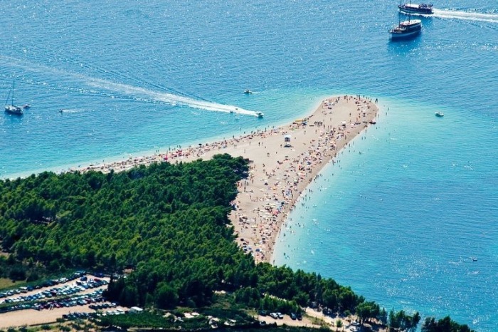 Золотой Рог - живописный пляж в Хорватии