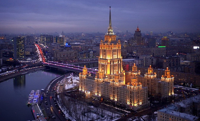 Великолепная ночная подсветка гостиницы Украина, Москва
