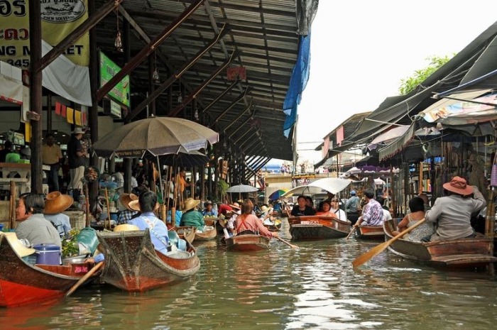 Плавучие рынки в Азии - колоритная туристическая достопримечательность