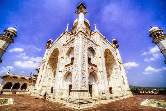 Мавзолей Биби-Ка-Макбара в Индии