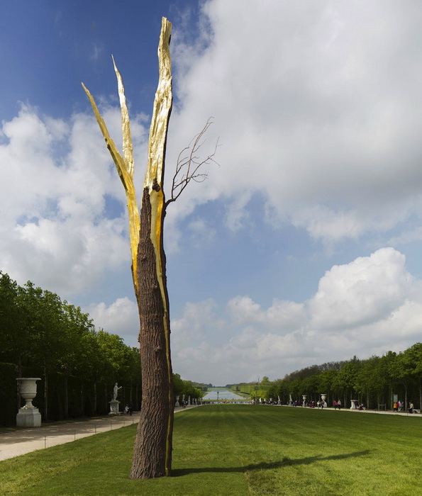 Деревянные скульптуры от Джузеппе Пеноне в Версале