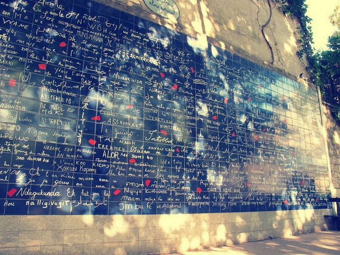 Парижская стена *Я люблю тебя* и 311 признаний в любви на разных языках мира