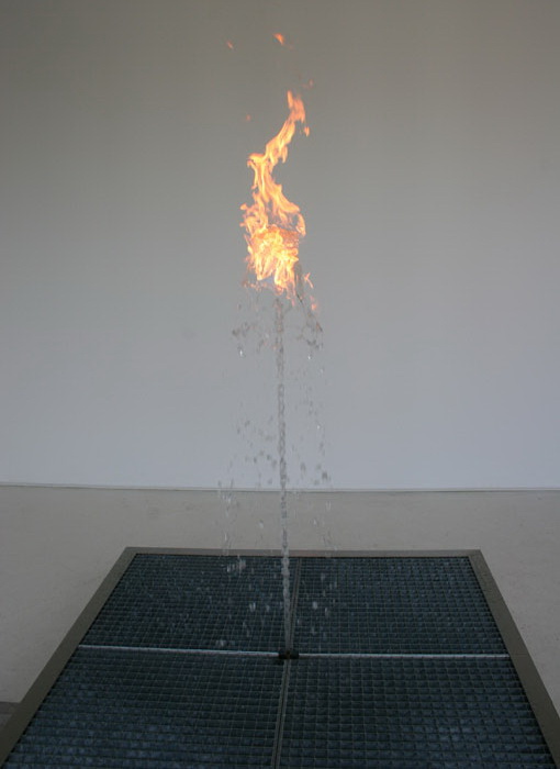 Огненный фонтан от Jeppe Hein