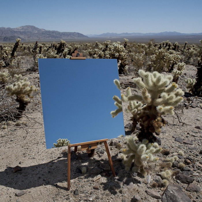 Зеркала-мольберты в фотопроекте Daniel Kukla