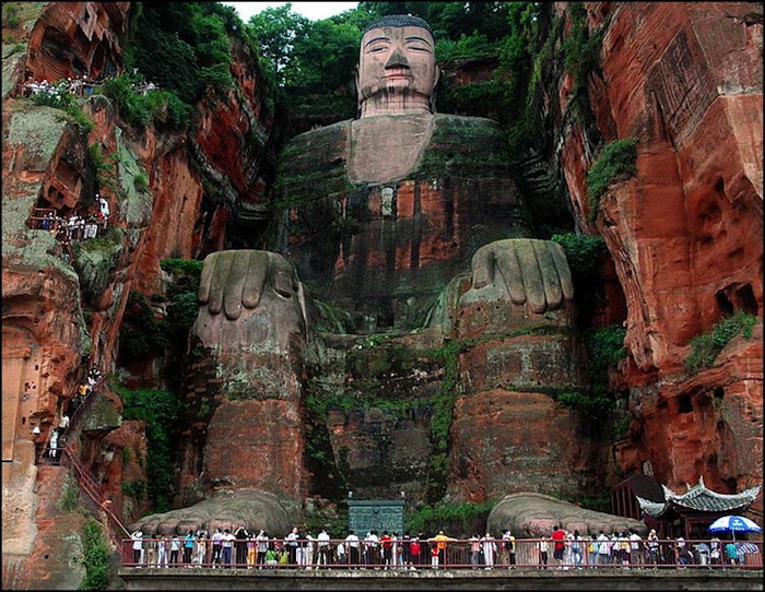 leshan giant buddha 1