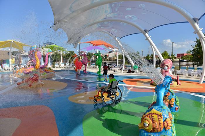 Инклюзивный аквапарк для детей с особыми потребностями.