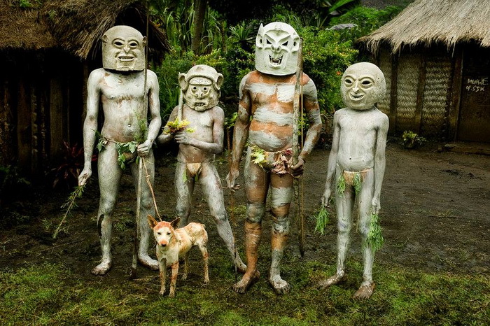 Асаро мудмен - самое загадочное папуасское племя
