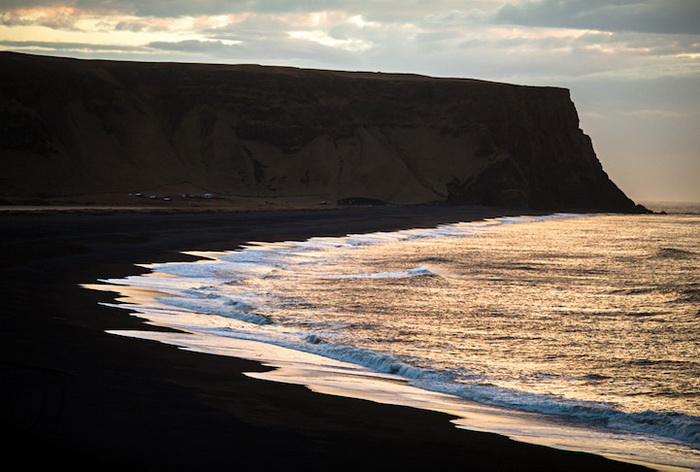 Пляж Вик с черным песком (Исландия)