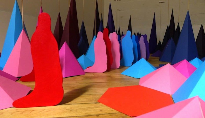 Радужная инсталляция из оригами от Мадемуазель Морис и Сары Апплбаум