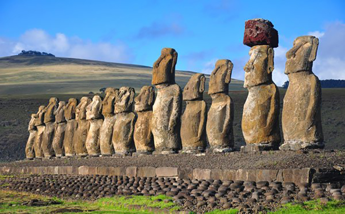 Загадочные статуи с острова Пасхи.
