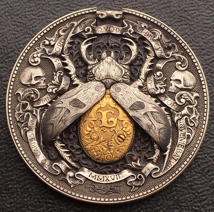 *Золотой жук* - монета с секретом от Романа Бутина.