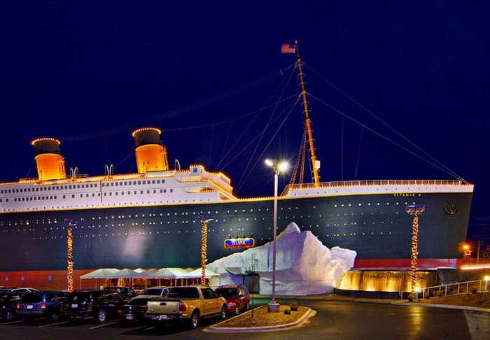 Музей Титаника в Брэнсоне (штат Миссури, США)