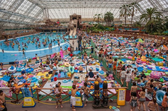 Крупнейший парк водных развлечений Tokyo Summerland