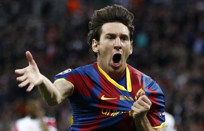 Lionel Messi не может сдержать эмоций забив гол на стадионе Уэмбли (Лондон) в мае 2011 года.