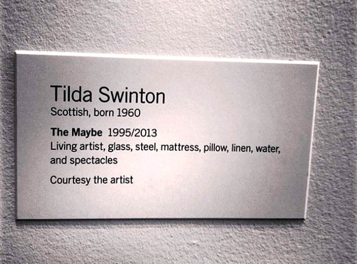 Tilda Swinton в перформансе «Наверное» («The Maybe»)