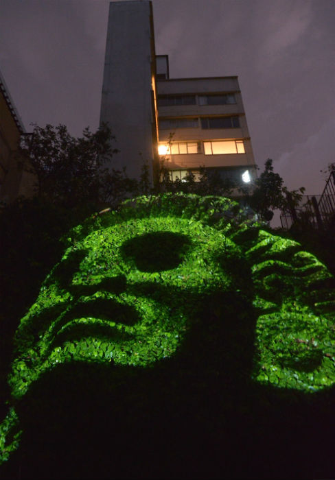 В рамках фестиваля Summer Set Festival, проходившего  в городском парке Мехико, была показана необычная визуальная инсталляция «Боги кукурузы»