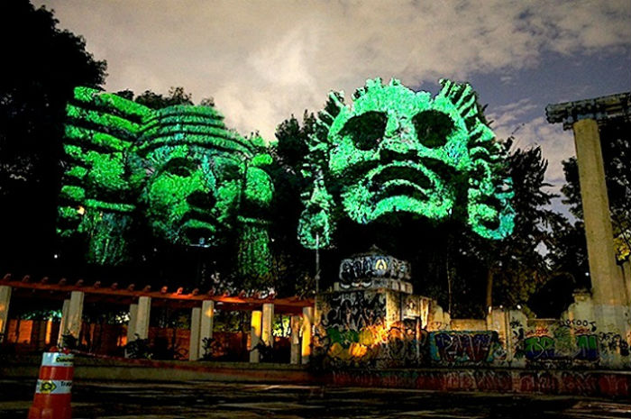 Потрясающая  инсталляция «Боги кукурузы» в Мексике