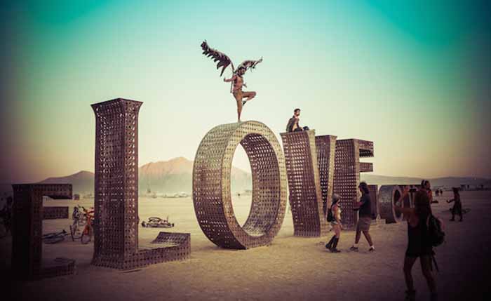 Фоторепортаж Трея Ратклифа (Trey Ratcliff) с фестиваля Burning Man 2014.