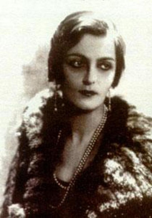Княжна Мария Эристова - манекенщица дома Chanel.