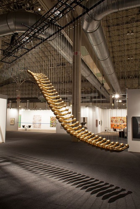 Инсталляция Glenn Kaino  «19.83».