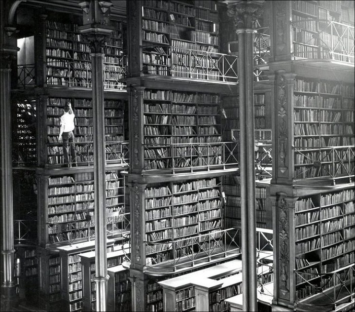 Так выглядела библиотека 150 лет назад.