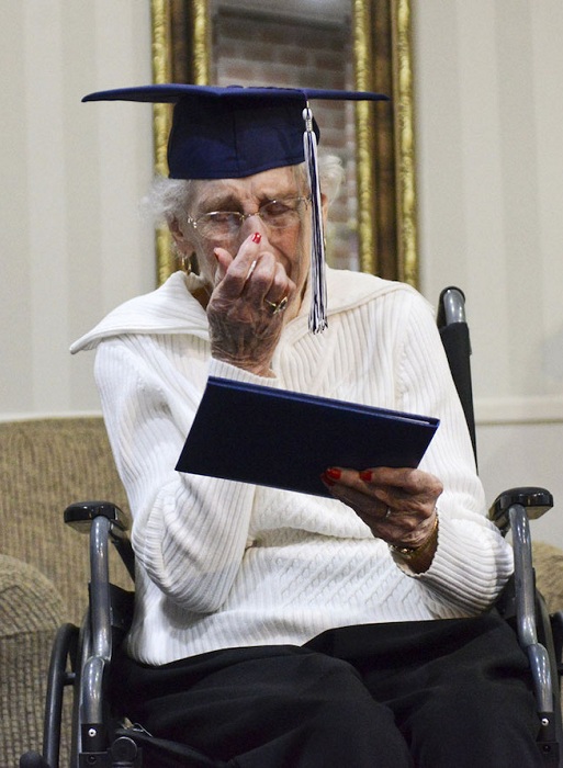 Margaret Thome Bekema получила диплом в 97 лет.