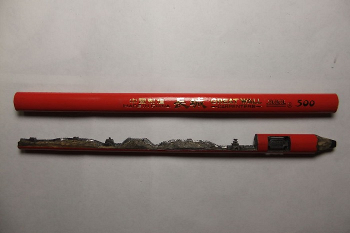 Очертания великой китайской стены, вырезанные из карандаша.