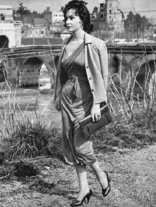 Джина Лоллобриджида, 1954 год. | Фото: thevintagenews.com.