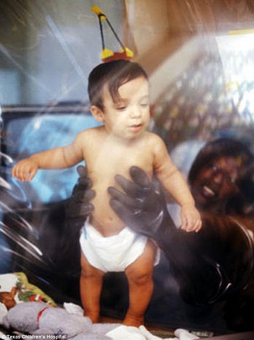 Дэвид Веттер - мальчик, который родился без иммунитета. | Фото: dailymail.co.uk.