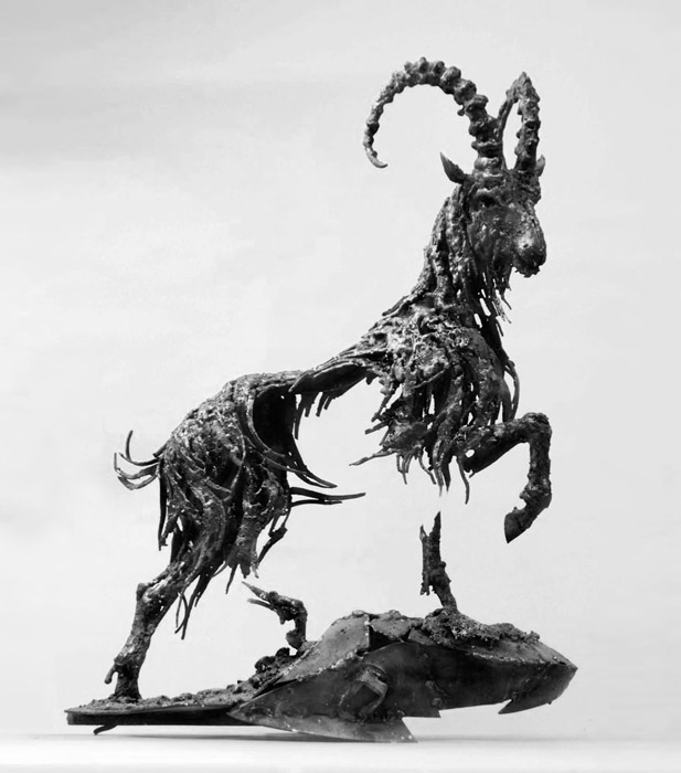 Изящные скульптуры из металла Хазана Новрози.