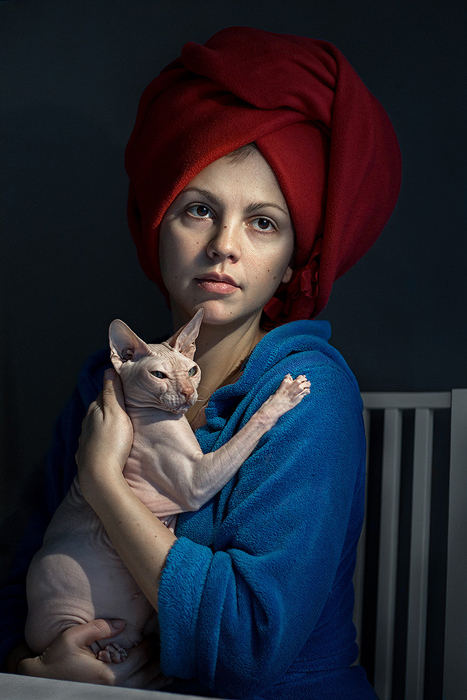 Портрет девушки и кошки. Автор фото: Alexei Sovertkov.