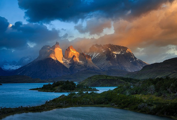 Скалы в Чили. Автор фото:  Gleb Tarro.