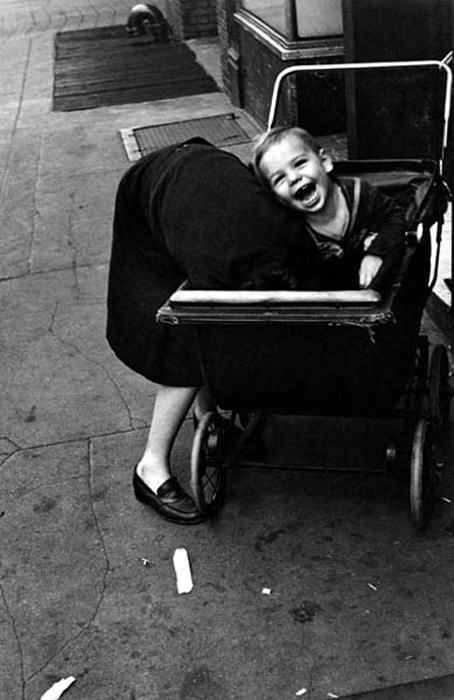 Смеющийся ребенок. Автор фото: Helen Levitt.