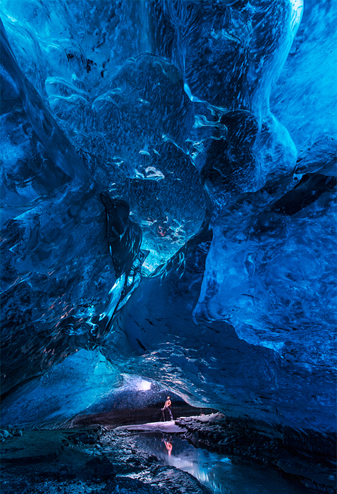 Пещеры внутри ледника.