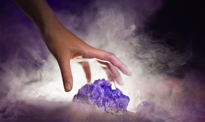 Магический кристалл фиолетового мира.